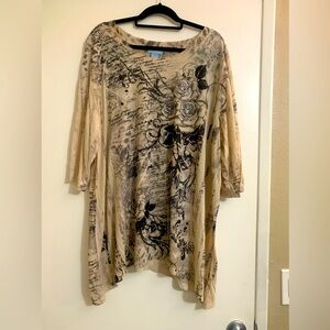 Woman’s 3/4 Sleeve Rose Print Top. Tan And Black. Casual, Lightweight